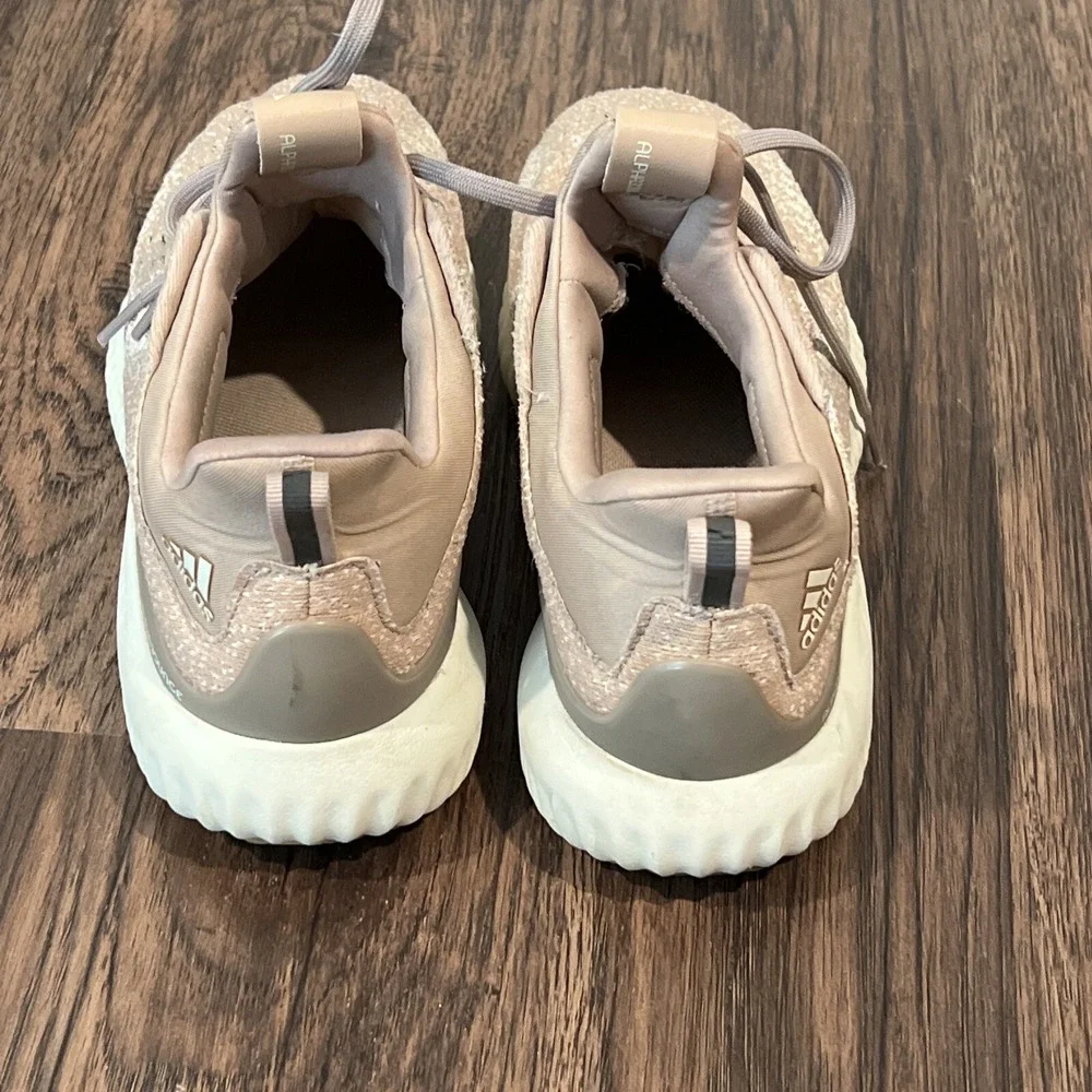 Adidas Women's Alphabounce Running Shoes Ash Pearl AC6916 Size 6.5